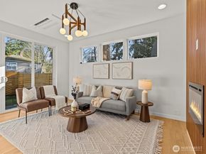 12834 Ashworth Avenue N, Seattle WA 98133