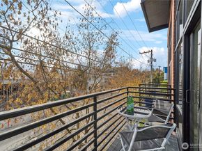 2914 E Madison Street 209, Seattle WA 98112
