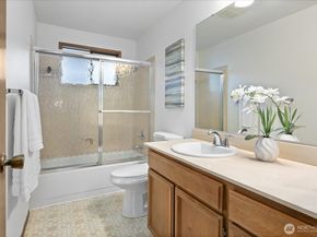 5207 154th Avenue NE, Redmond WA 98052