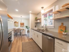 1040 NE 154th Street, Shoreline WA 98155