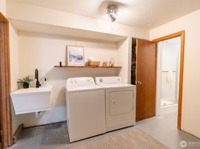 1040 NE 154th Street, Shoreline WA 98155