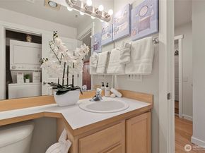 506 NE 73rd Street 1A, Seattle WA 98115