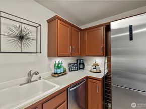 506 NE 73rd Street 1A, Seattle WA 98115