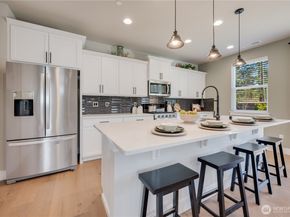 18504 Meridian Avenue SE CR 01, Bothell WA 98012