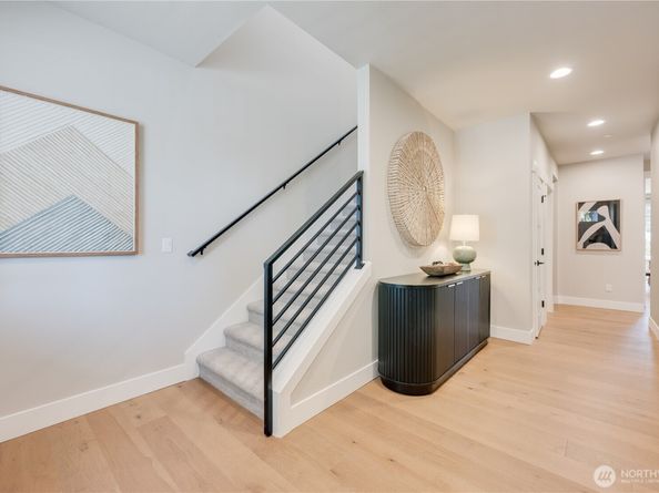 18504 Meridian Avenue SE CR 01, Bothell WA 98012