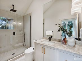 8217 22nd Place NE, Seattle WA 98115