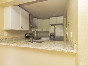 17425 119th Lane SE D12, Renton WA 98058