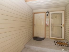 17425 119th Lane SE D12, Renton WA 98058