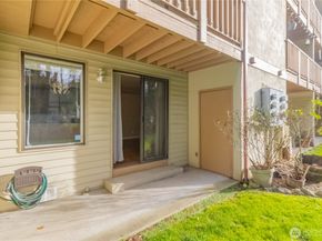 17425 119th Lane SE D12, Renton WA 98058