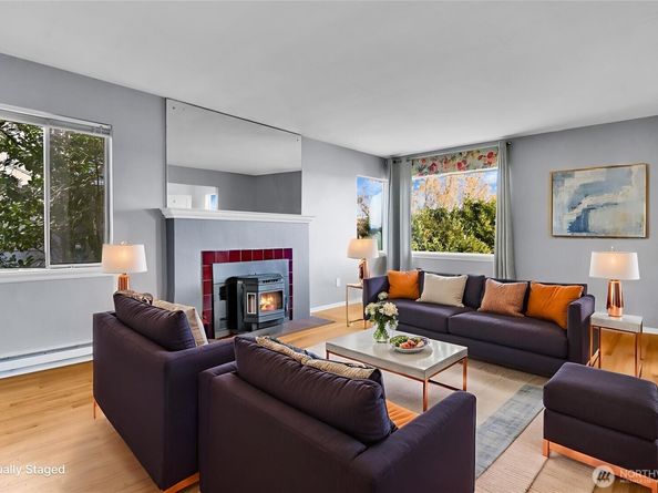 10742 Lakeside Avenue NE, Seattle WA 98125