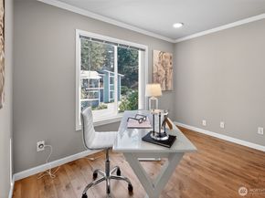 12206 NE 147th Place B, Kirkland WA 98034