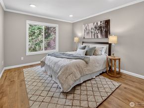 12206 NE 147th Place B, Kirkland WA 98034