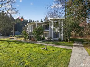 12206 NE 147th Place B, Kirkland WA 98034