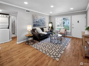 12206 NE 147th Place B, Kirkland WA 98034