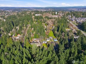 12206 NE 147th Place B, Kirkland WA 98034