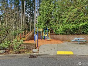63 Cougar Ridge Road NW 2102, Issaquah WA 98027
