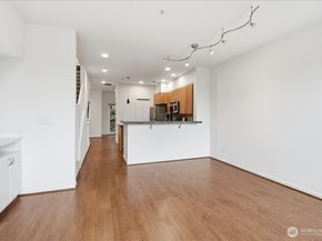 63 Cougar Ridge Road NW 2102, Issaquah WA 98027