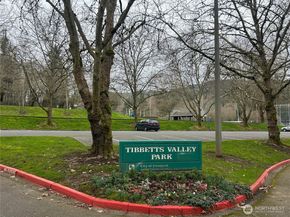 63 Cougar Ridge Road NW 2102, Issaquah WA 98027