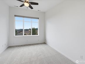 63 Cougar Ridge Road NW 2102, Issaquah WA 98027