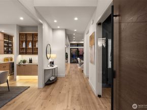 312 160th Avenue NE, Bellevue WA 98008