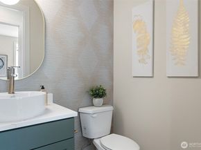 12813 NE 65th Lane, Kirkland WA 98033