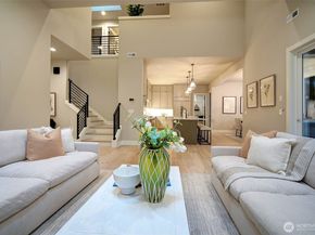 12813 NE 65th Lane, Kirkland WA 98033