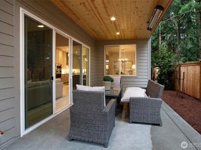 12813 NE 65th Lane, Kirkland WA 98033