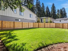 12813 NE 65th Lane, Kirkland WA 98033