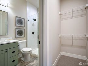 12813 NE 65th Lane, Kirkland WA 98033