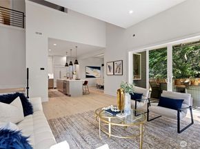 12813 NE 65th Lane, Kirkland WA 98033