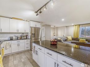 18517 44th Avenue W, Lynnwood WA 98037