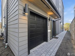 1255 NE 100th Street, Seattle WA 98125