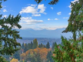 1255 NE 100th Street, Seattle WA 98125