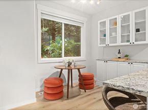 23300 SE Black Nugget Road D3, Issaquah WA 98029