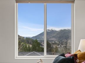 23300 SE Black Nugget Road D3, Issaquah WA 98029