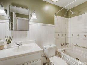 16928 17th Avenue SE, Bothell WA 98012