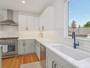 8020 17th Avenue NW, Seattle WA 98117