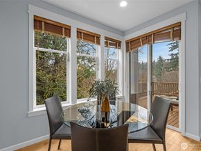 6441 SE Cougar Mountain Way, Bellevue WA 98006