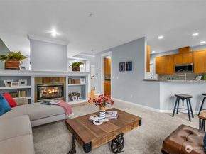 6441 SE Cougar Mountain Way, Bellevue WA 98006