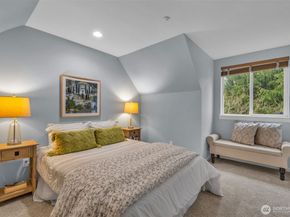 6441 SE Cougar Mountain Way, Bellevue WA 98006