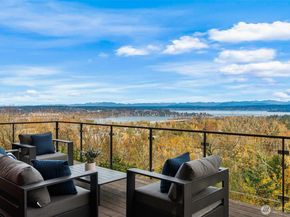 1527 E Howe Street, Seattle WA 98112