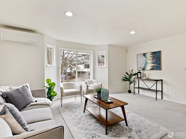 9038 Mary Avenue NW B, Seattle WA 98117