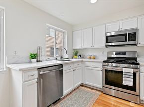 9038 Mary Avenue NW B, Seattle WA 98117