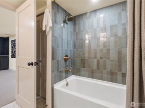 9506 18th Avenue NW, Seattle WA 98117