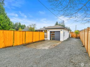 9506 18th Avenue NW, Seattle WA 98117