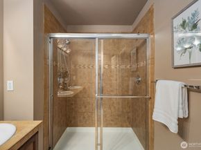 15 164th Street SW J2, Bothell WA 98012