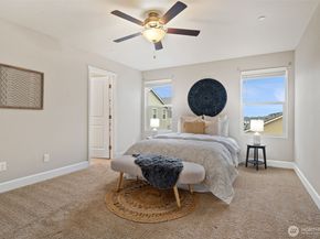 4462 Sand Dollar Street, Bremerton WA 98312