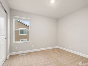 4462 Sand Dollar Street, Bremerton WA 98312