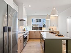 9311 132nd Avenue NE A, Kirkland WA 98033