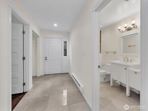 12840 SE 40th Court E1, Bellevue WA 98006